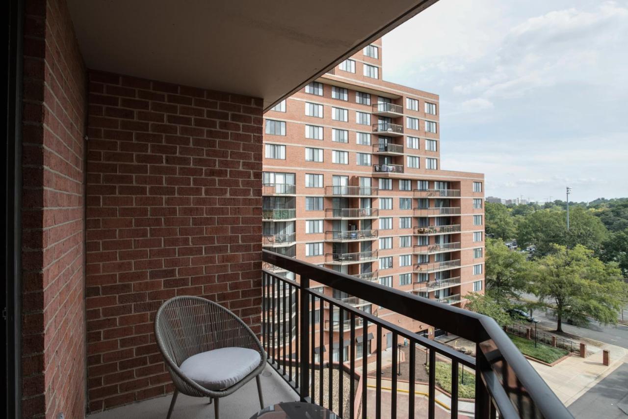 Stylish And Charming Apartment In Pentagon City Arlington Exterior photo